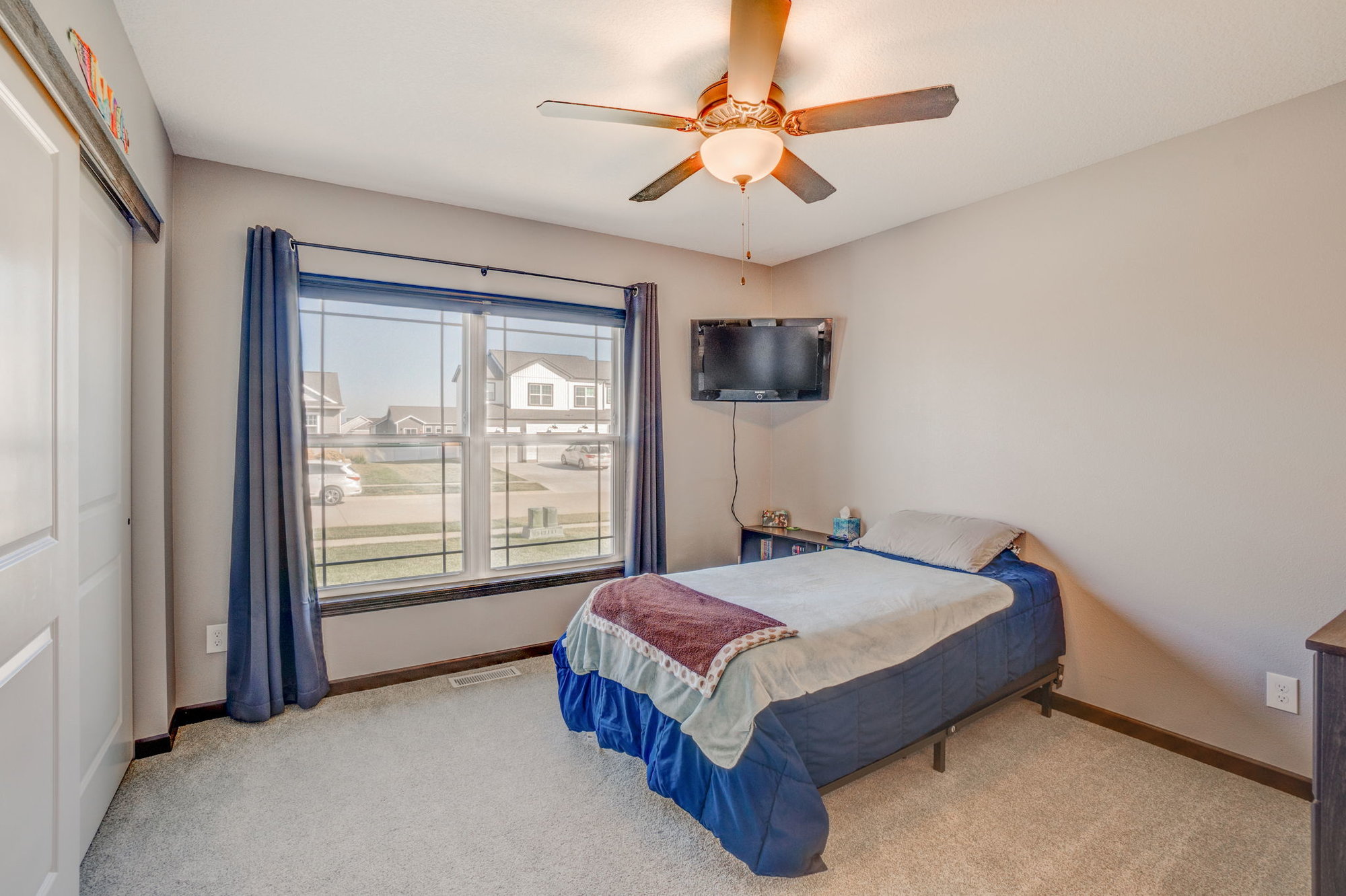 Get New Construction Amenities Without the Building Process in this Stunning Cedar Falls Home
